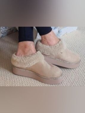 Joy Mangano Tan Suede Fur-Lined Women's Slippers